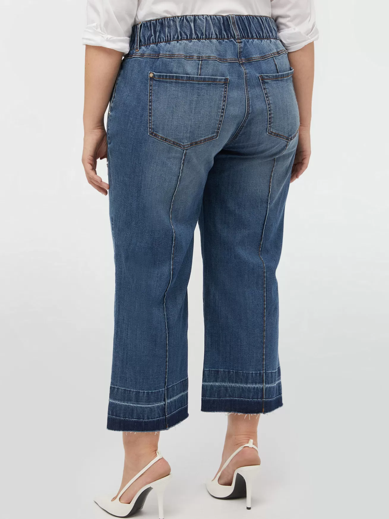 Shop Fiorella Rubino Jeans Cropped Con Tasche All'americana Blu