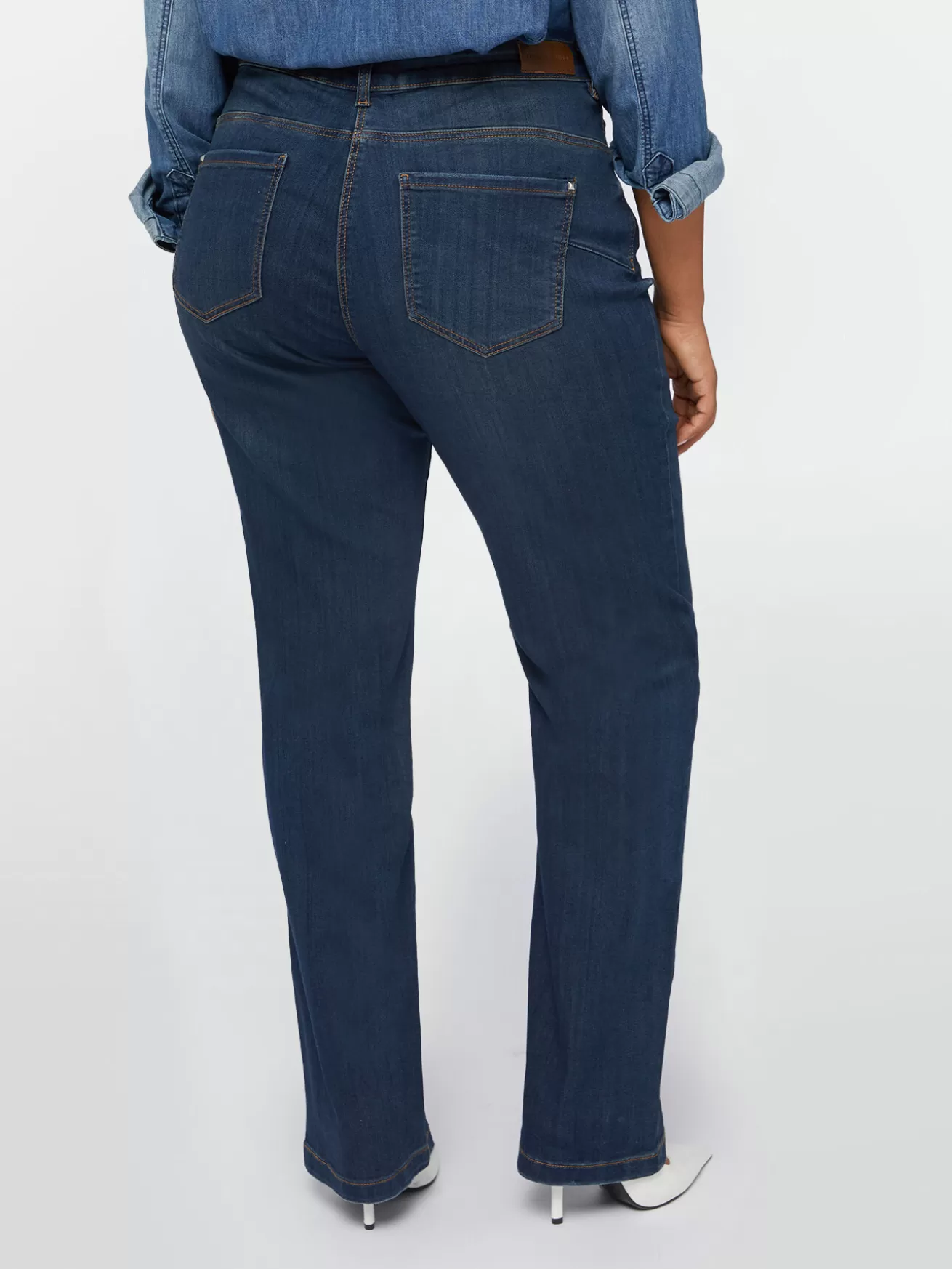 Shop Fiorella Rubino Jeans Regular Blu