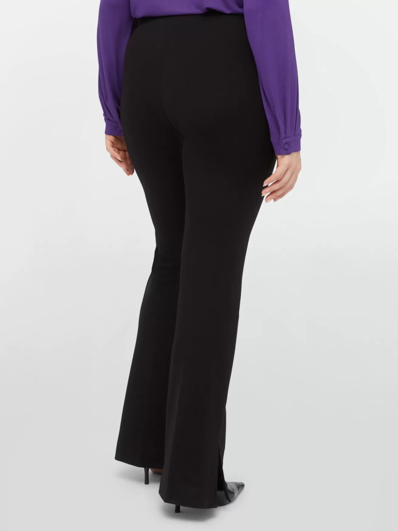 Sale Fiorella Rubino Pantaloni Flare In Viscosa LENZING™ ECOVERO™ Nero