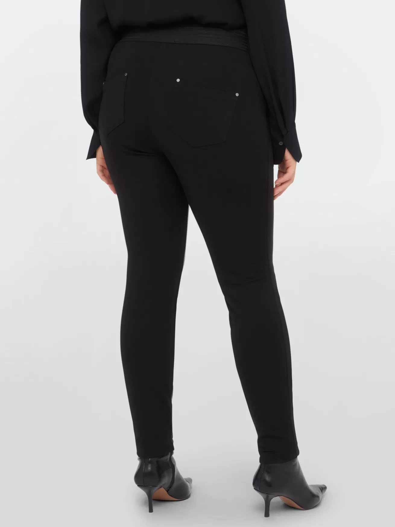 Sale Fiorella Rubino Pantaloni Skinny In Viscosa LENZING™ ECOVERO™ Nero